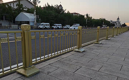 交通護欄